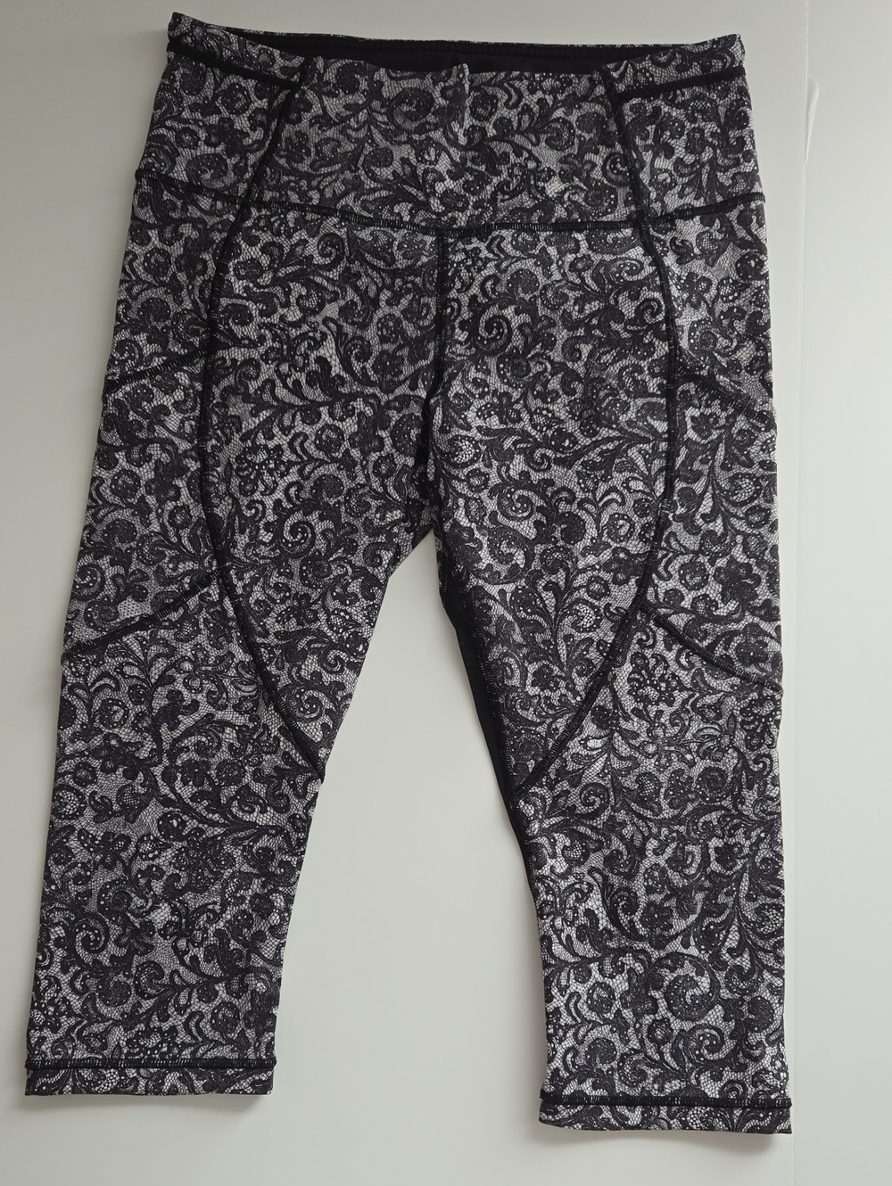Lululemon Black/Grey Lace Pattern Crops | Mesh Inset | Back Leg Logo - Picture 3 of 11